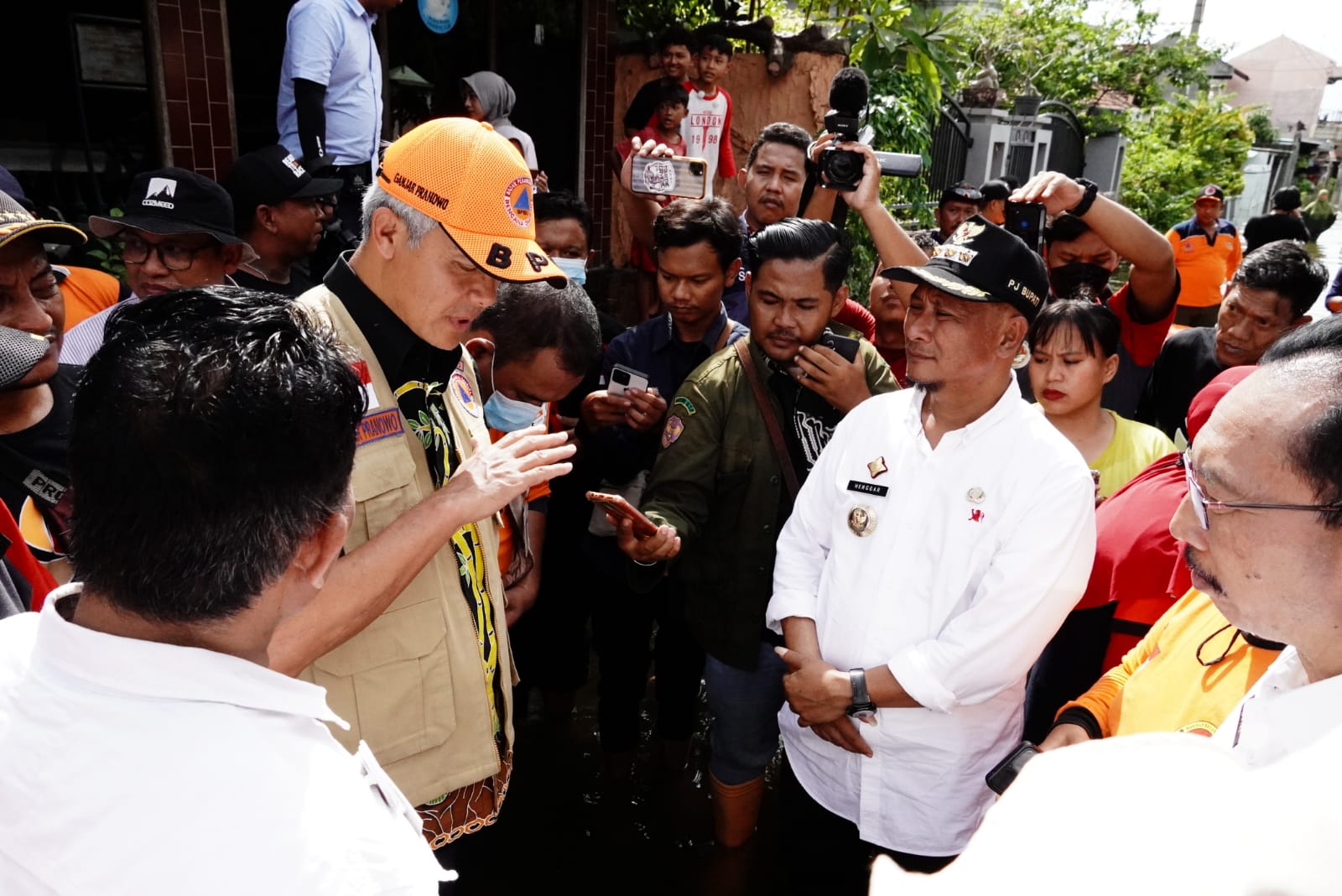 ganjar tinjau banjir 1